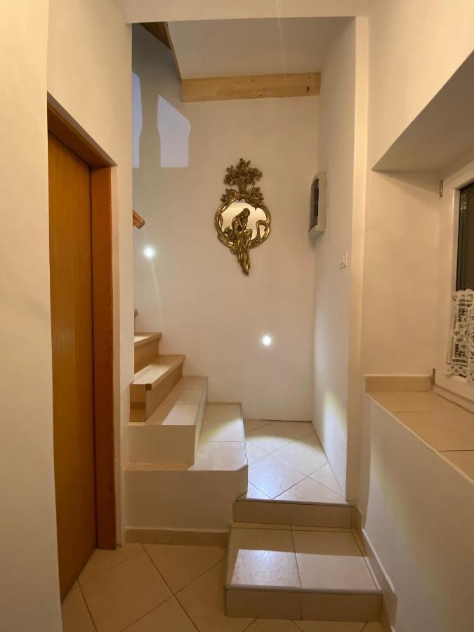 Guesthouse Riba 브르사르 외부 사진